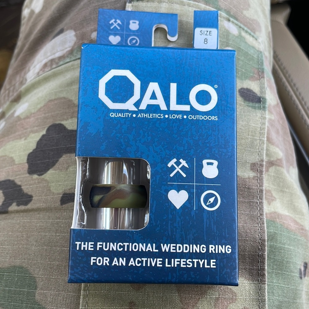 QALO Wedding silicon wedding band